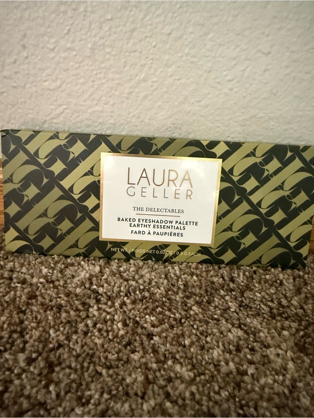 Laura Geller Earthy Essentials Baked Eyeshadow Palette - Green & Neutral Tones